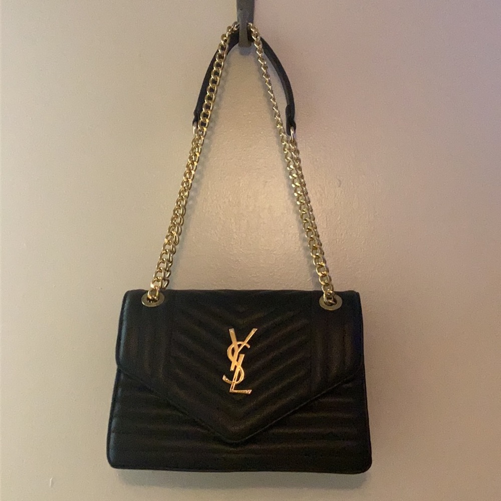 Purse - Picture 2 of 2